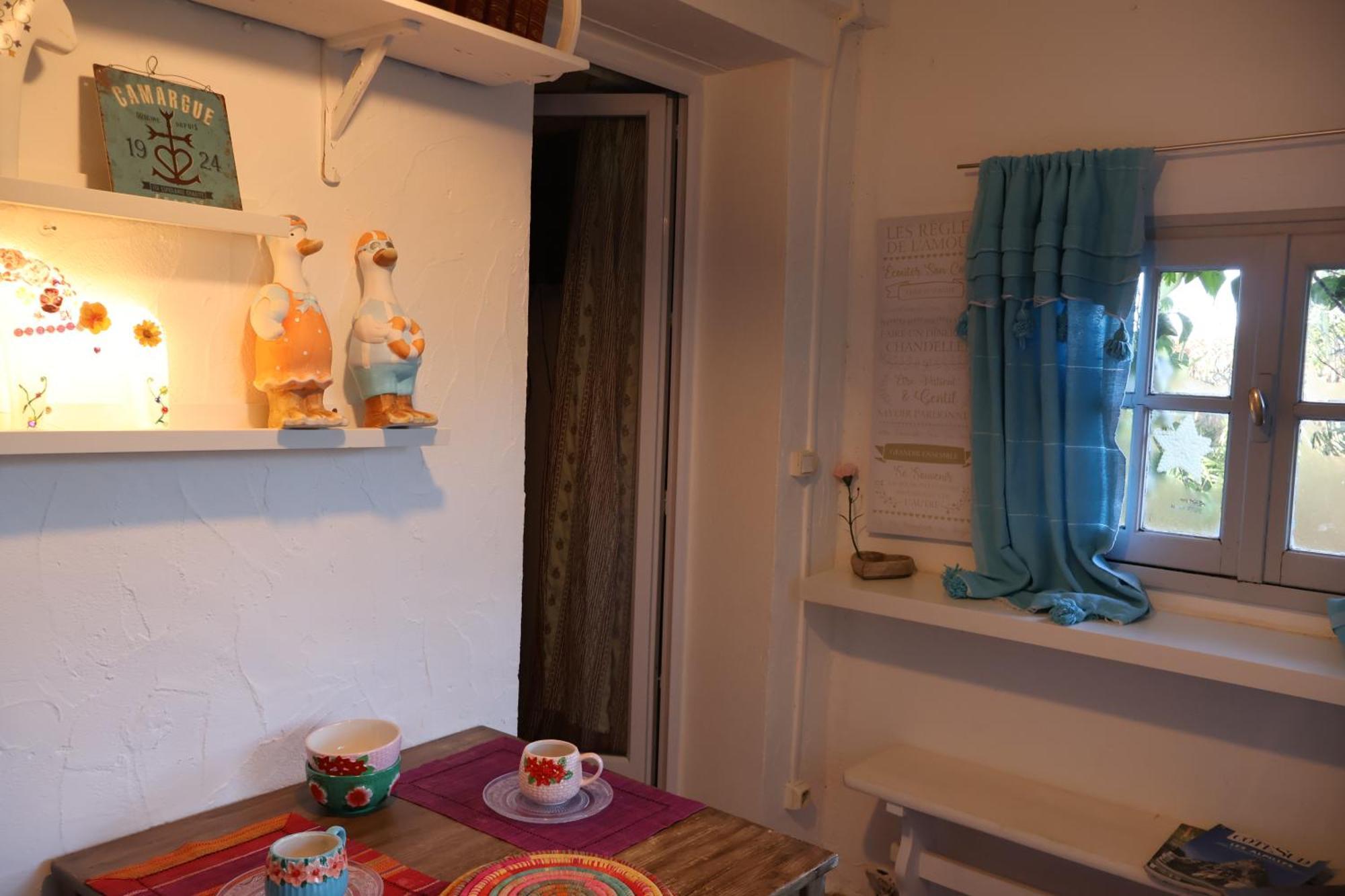 Gites Chambres D'Hotes Mazet Du Marechal Ferrant Сент-Марі-де-ла-Мер Екстер'єр фото